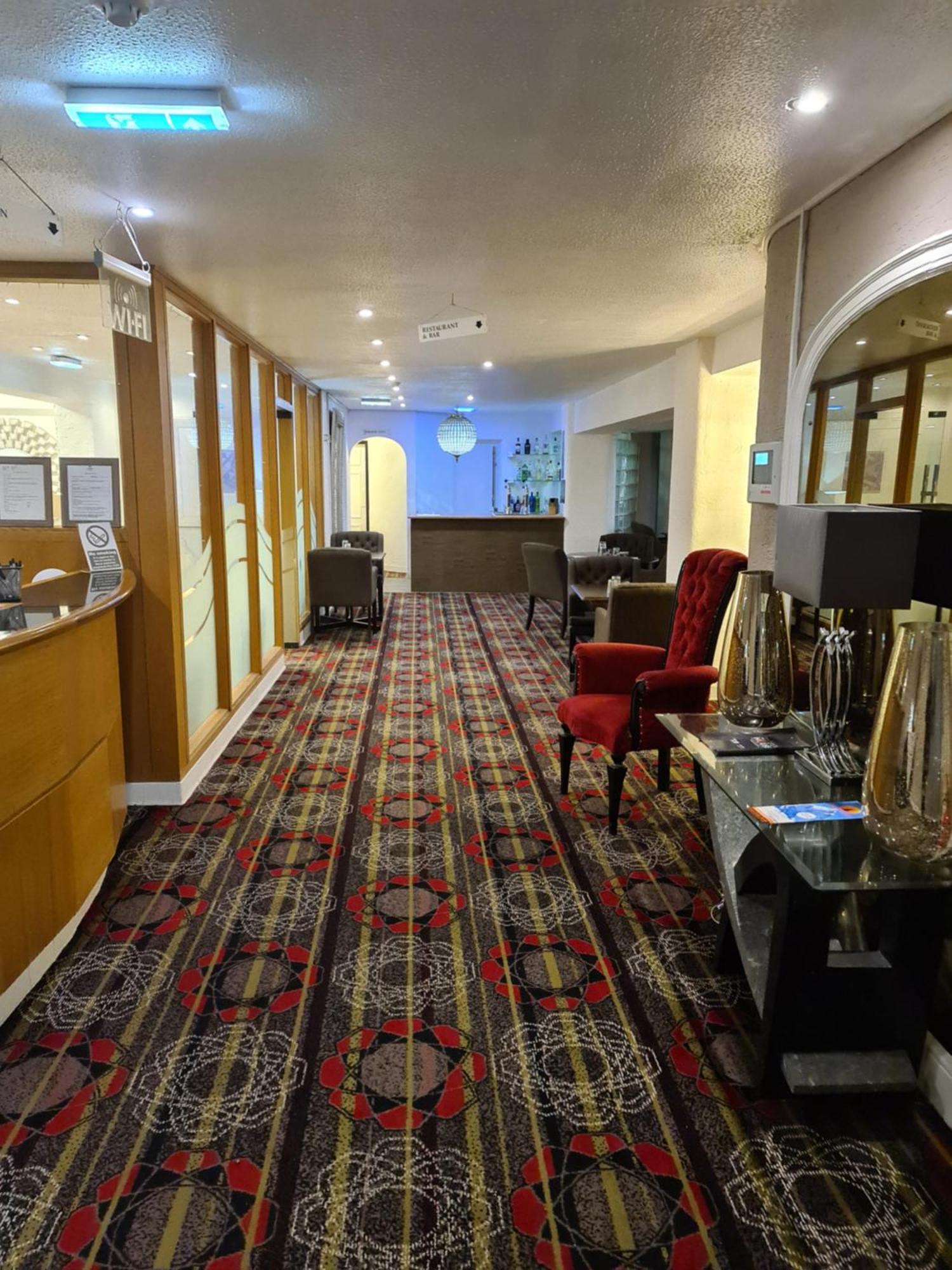 Barons Court Hotel Walsall Exterior foto